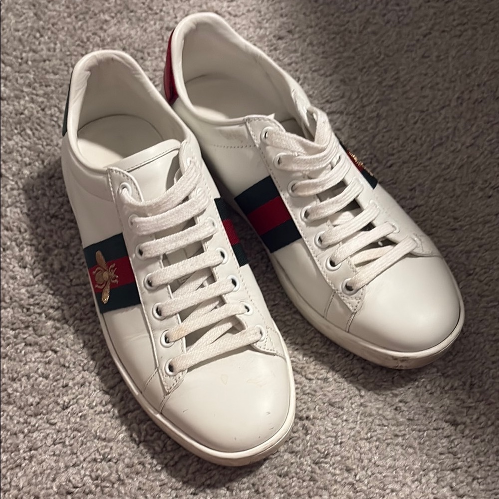 Gucci White and Red Leather Sneakers Classic Design